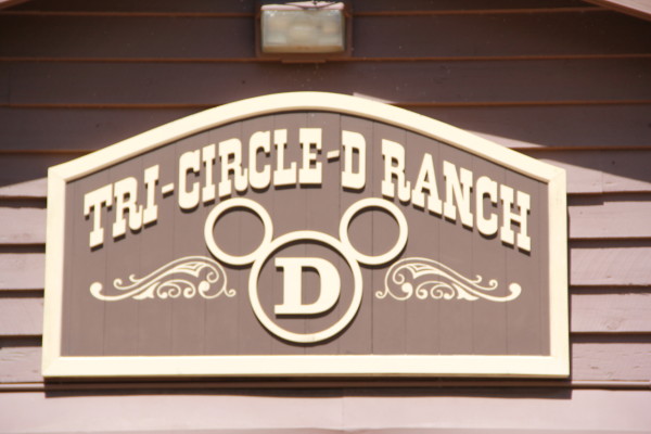 Tri-Circle-D Ranch Barn ©PixieDustDaily