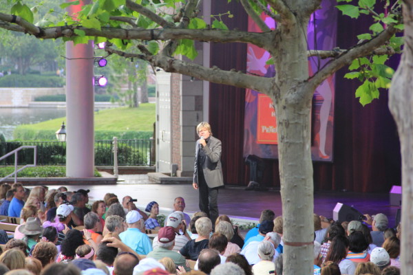 Peter Noone performs at the Flower & Garden Festival 2013 ©PixieDustDaily